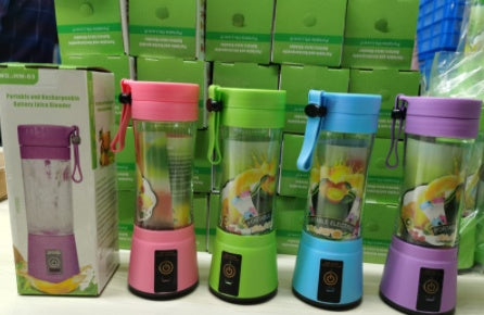 Portable USB Blender – Rechargeable Mini Fruit & Juice Mixer