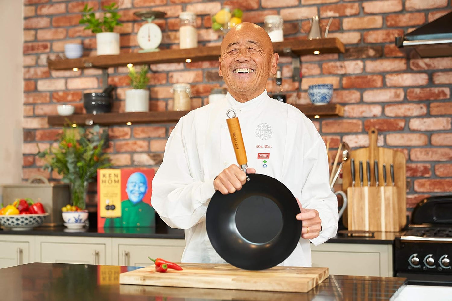 Carbon Steel Wok, 31Cm, Classic, Non-Induction/Wooden Handle/Flat Base Pan, Includes 1 X Chinese Wok Pan, KH331001