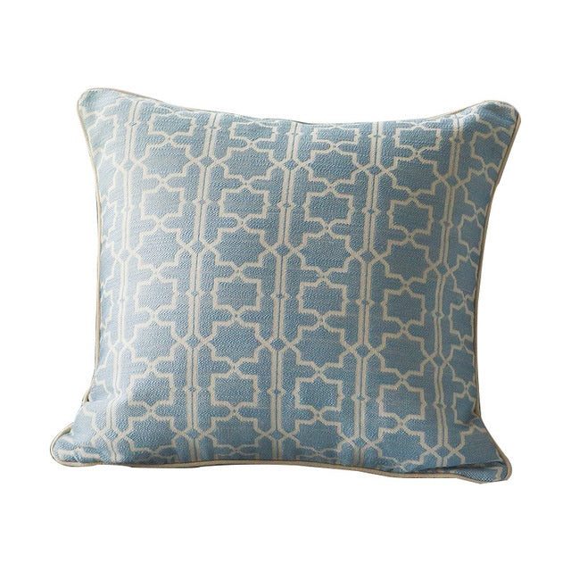 American-Style Throw Pillow – A Cozy Touch for Your Living Room