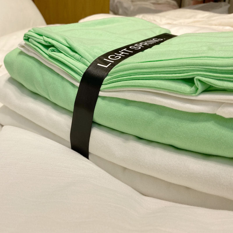 Minimalist Solid Color Bed Sheet – Stylish Simplicity Meets Comfort