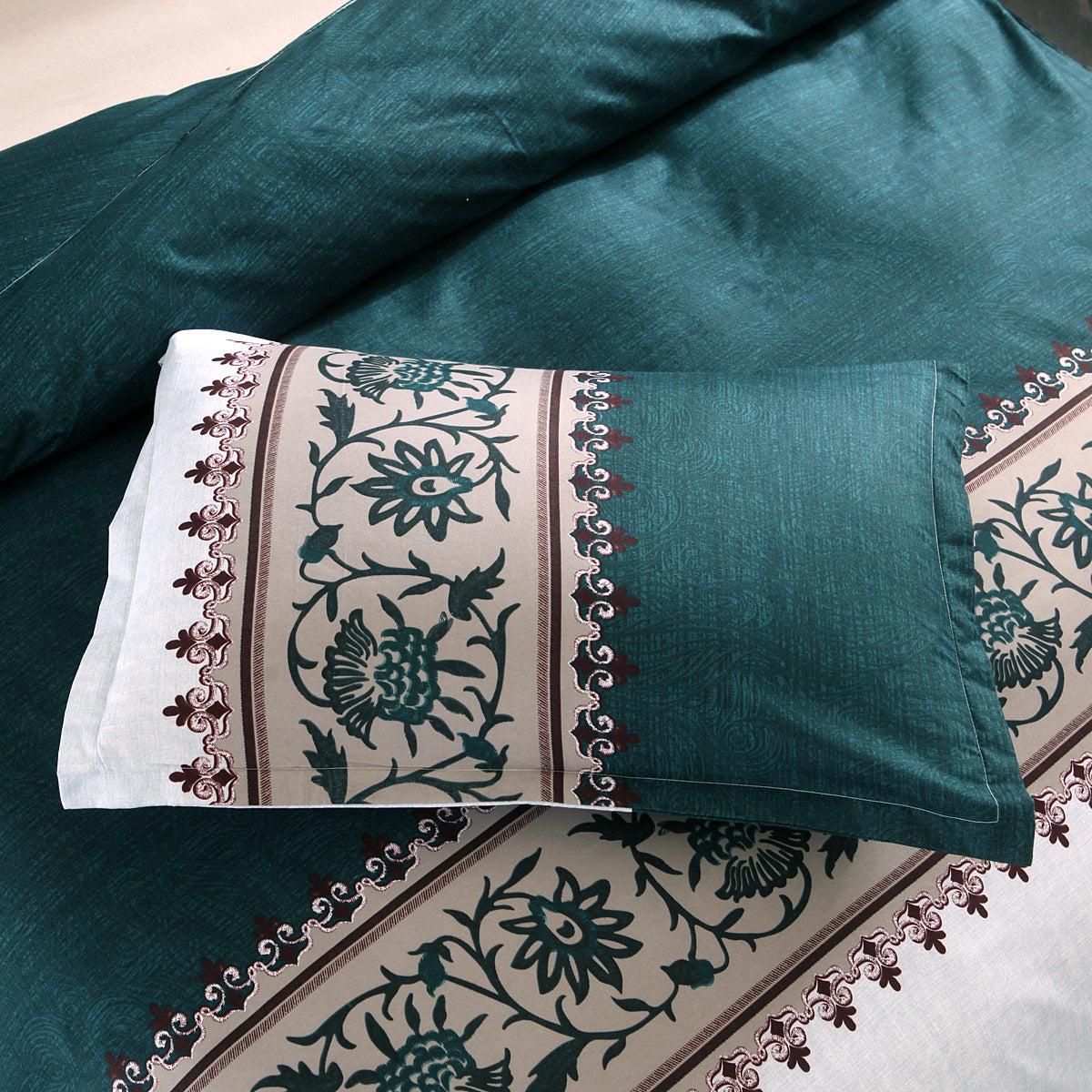 4-Piece Duvet Cover Set – Easy-Care Cotton Blend, Perfect for Any Bedroom