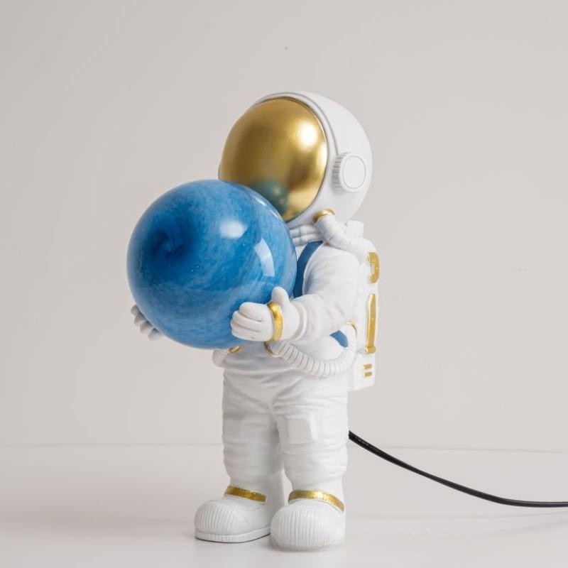 Astronaut Bedside Lamp – Creative Spaceman Night Light for Bedroom