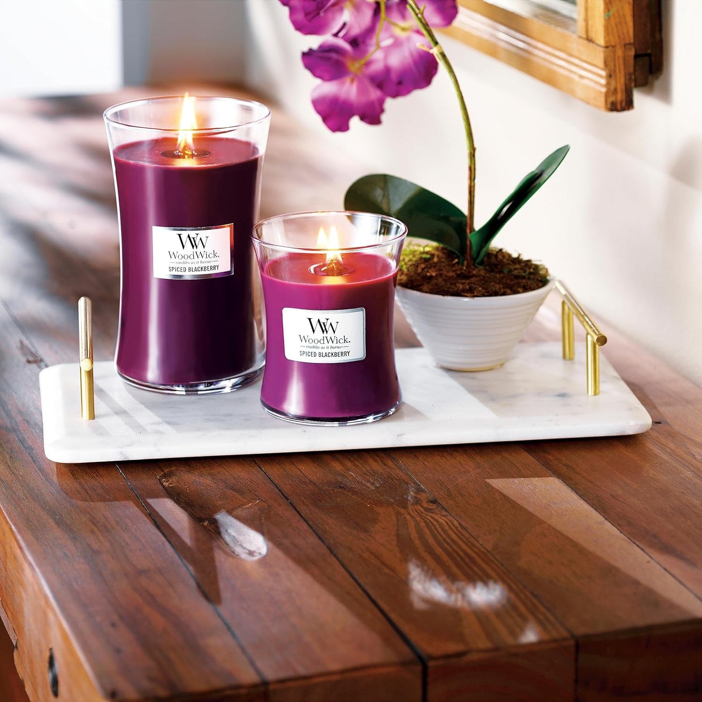 Medium Hourglass Scented Candle , Spiced Blackberry , with Crackling Wick , up to 60 Hours Burn Time