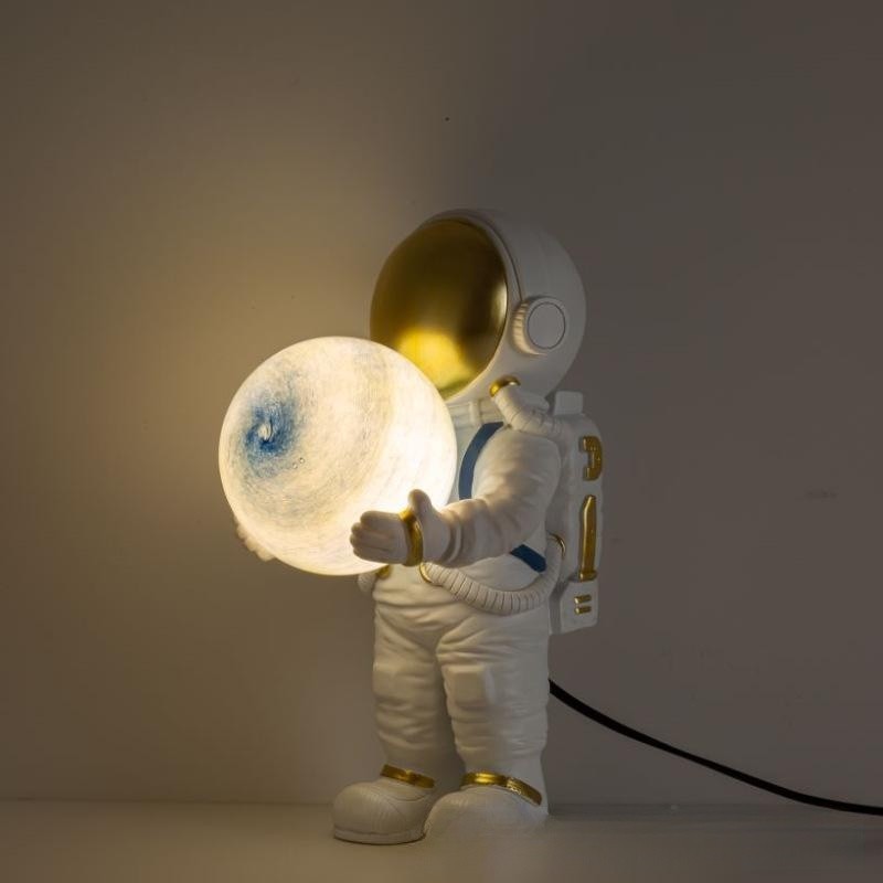 Astronaut Bedside Lamp – Creative Spaceman Night Light for Bedroom