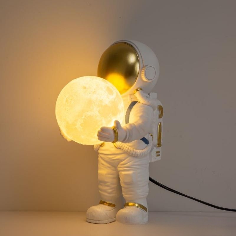 Astronaut Bedside Lamp – Creative Spaceman Night Light for Bedroom